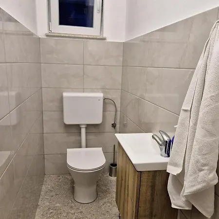 2423a Novi Vinodolski